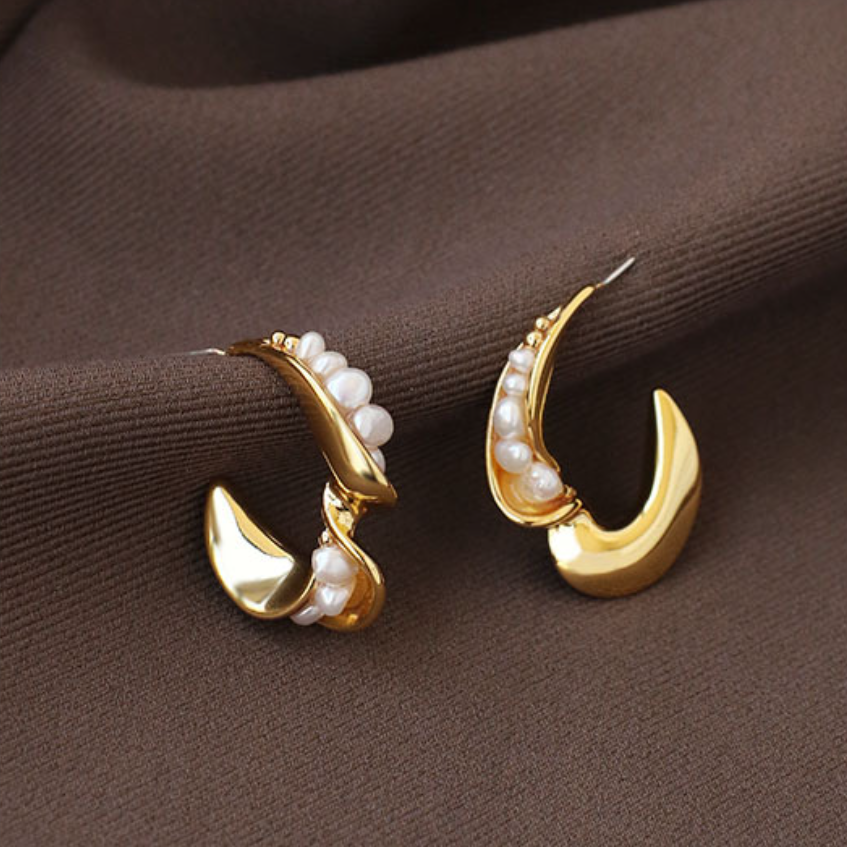 SAND Jewelry Curated Fashion Style Pearl Bean-Pod Earrings